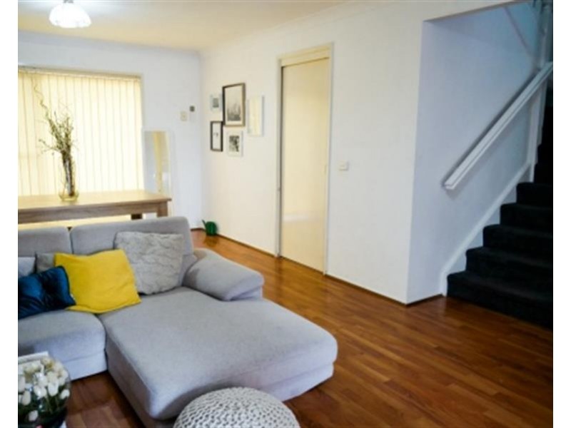 3/2 Blend Place, Woodcroft NSW 2767