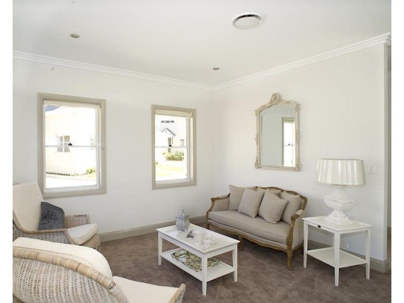 13/6  Hawkins  Street, Moss Vale NSW 2577