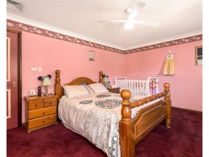 20 Throsby Way, Ambarvale NSW 2560