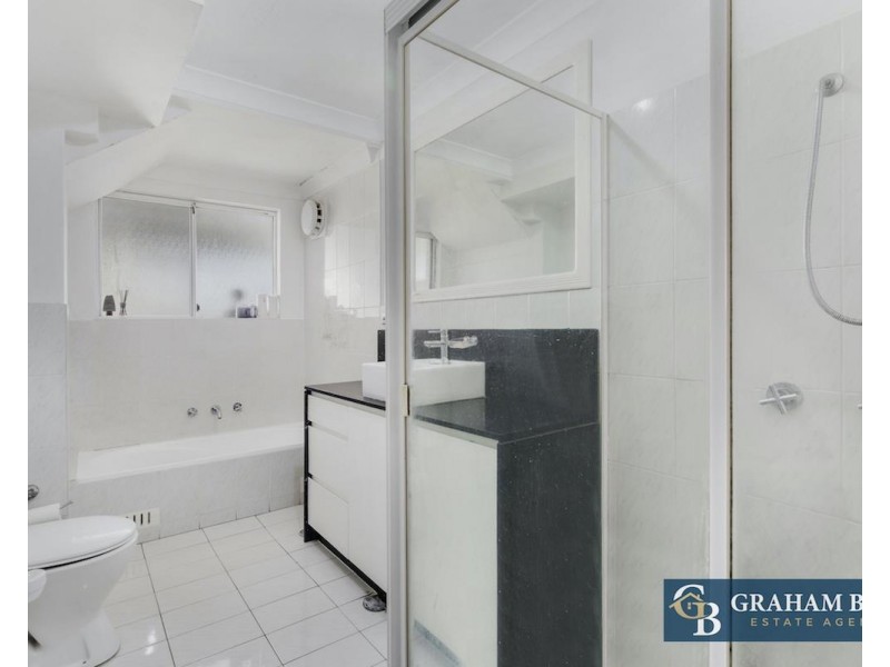 17 Tumut Place, Bossley Park NSW 2176