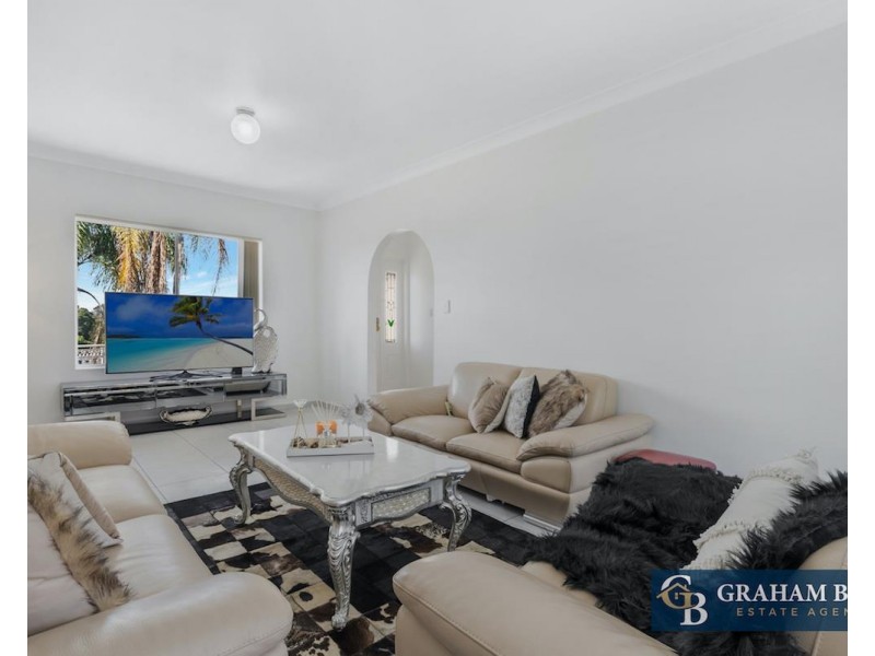 17 Tumut Place, Bossley Park NSW 2176