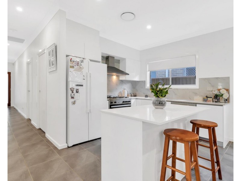 25 Mullumbimby Avenue, Hoxton Park NSW 2171