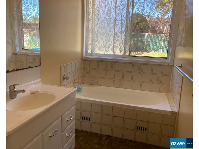 33 Delaunay Street, Ingleburn NSW 2565