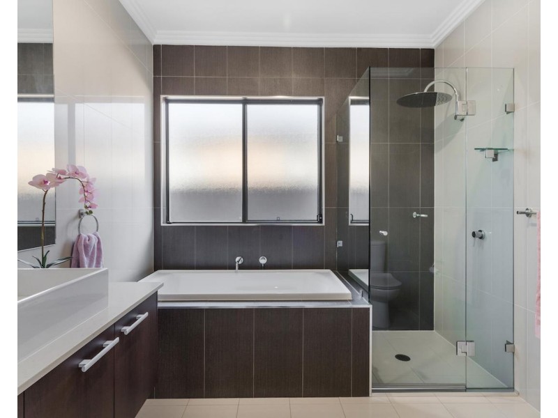 26 Mullumbimby Avenue, Hoxton Park NSW 2171