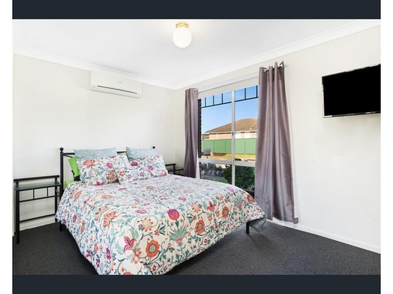 18 Harwood Place, St Helens Park NSW 2560