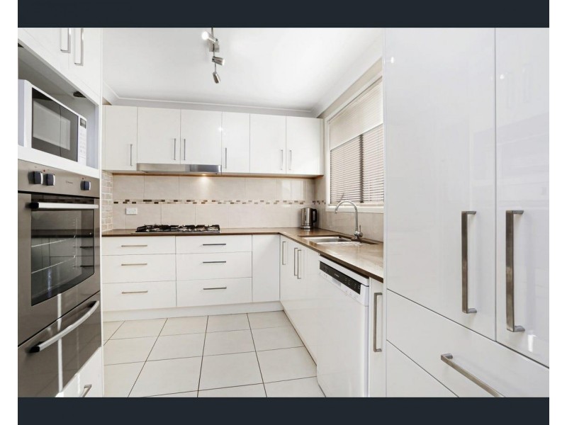 18 Harwood Place, St Helens Park NSW 2560