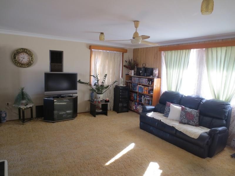 1 Westringia Pl, Yamba NSW 2464