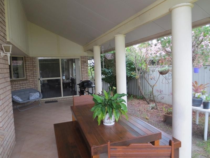 26 Treelands Dr, Yamba NSW 2464