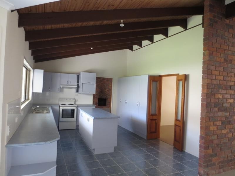 268 Yamba Rd, Yamba NSW 2464