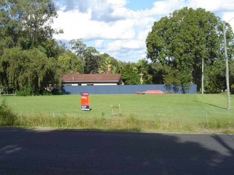 2/7 Wharf St, Woombah NSW 2469