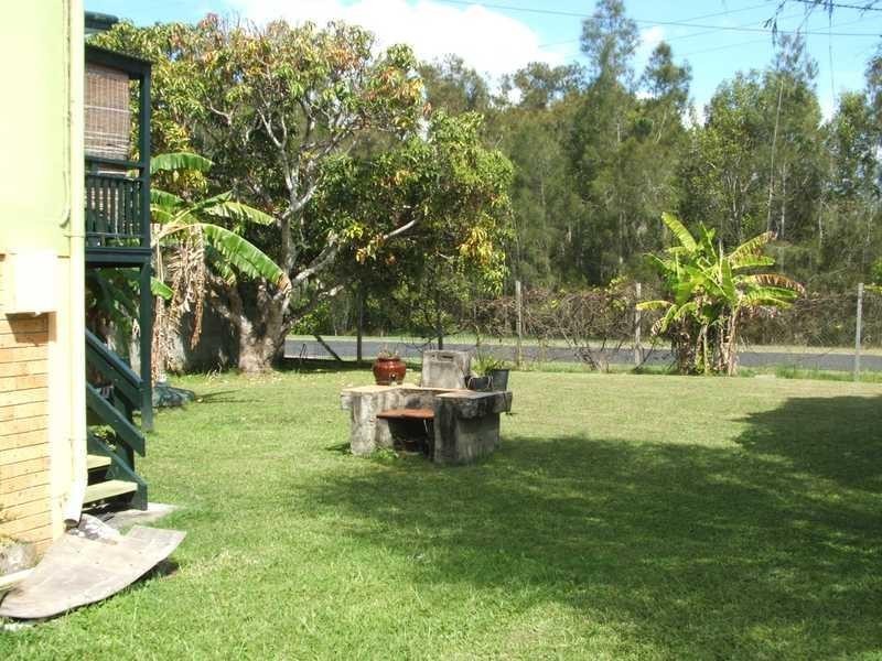 9 Oyster Channel Rd, Yamba NSW 2464