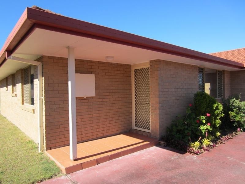 2/63 Melaleuca Dr, Yamba NSW 2464