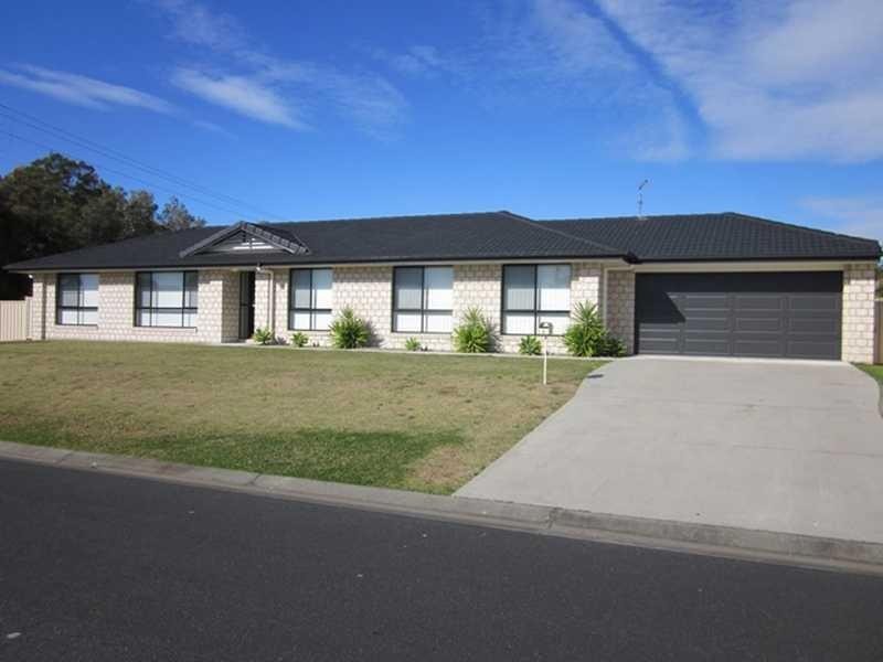 1 Harold Tory Dr, Yamba NSW 2464