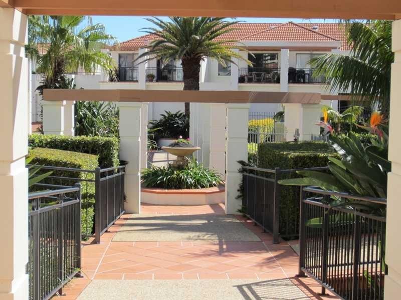2 Block 5/18-19 Pacific Pde, Yamba NSW 2464