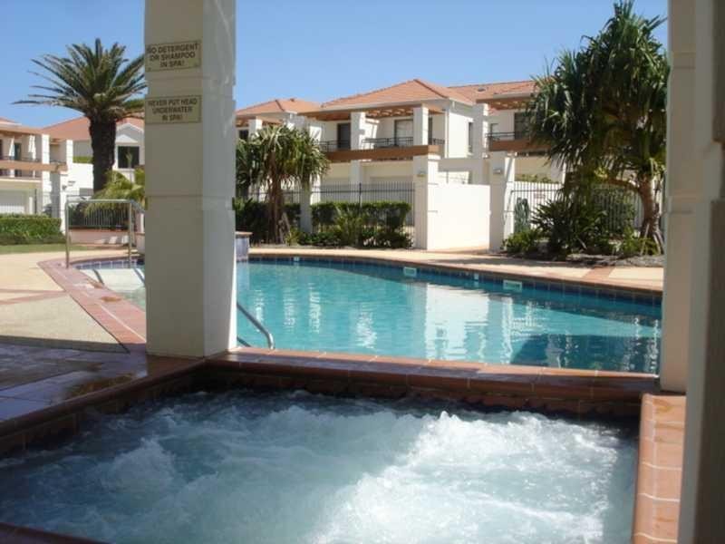 2 Block 5/18-19 Pacific Pde, Yamba NSW 2464