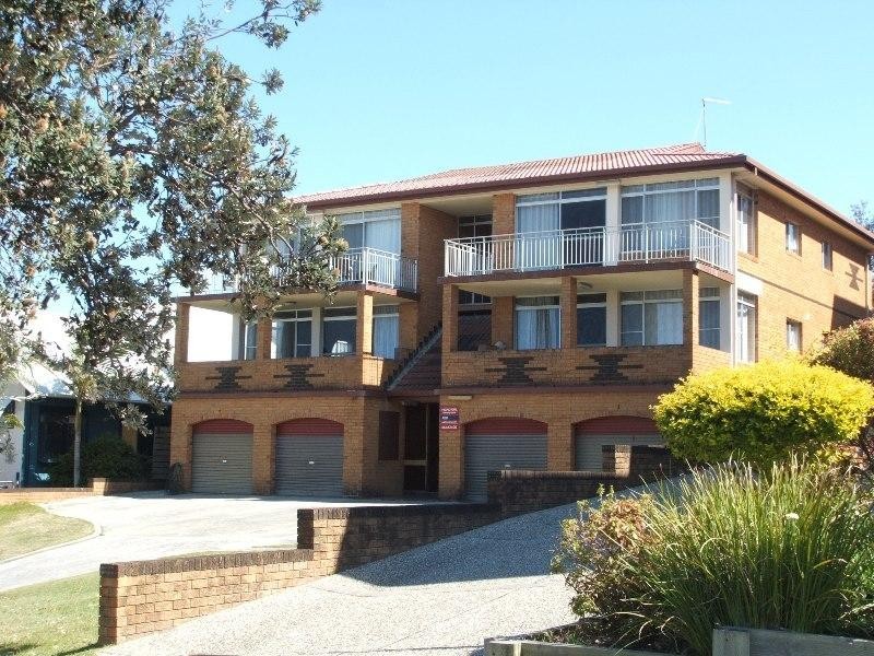 2/12 Henson Lane, Yamba NSW 2464