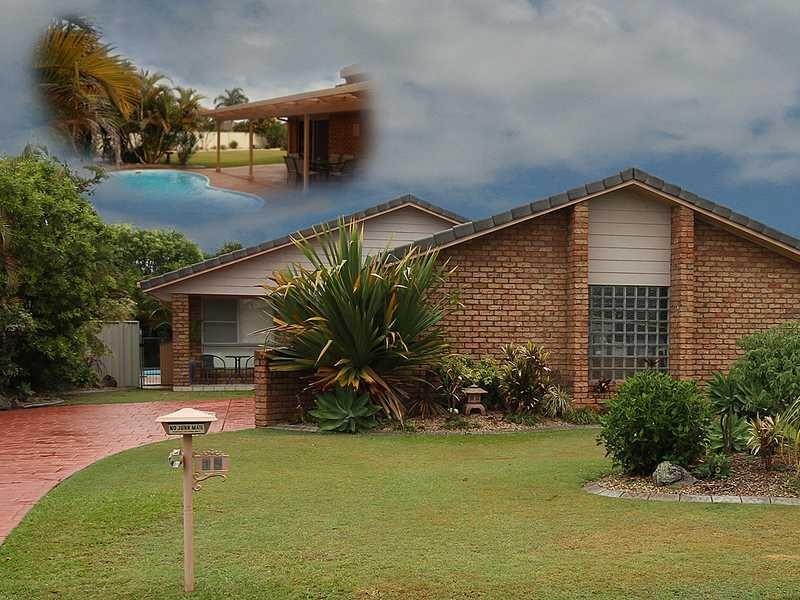 15 Palm Tce, Yamba NSW 2464