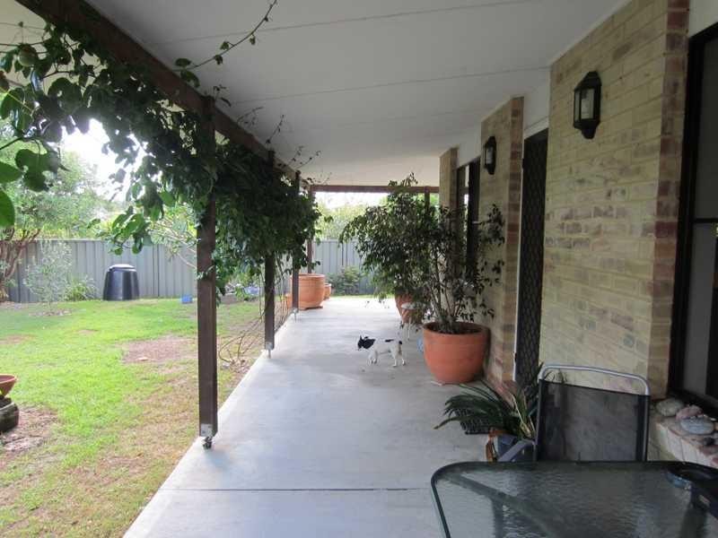 2 Carrs Dr, Yamba NSW 2464