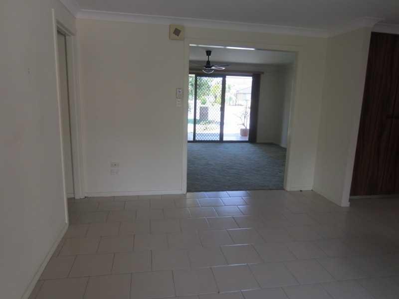 4 Coonawarra Ct, Yamba NSW 2464