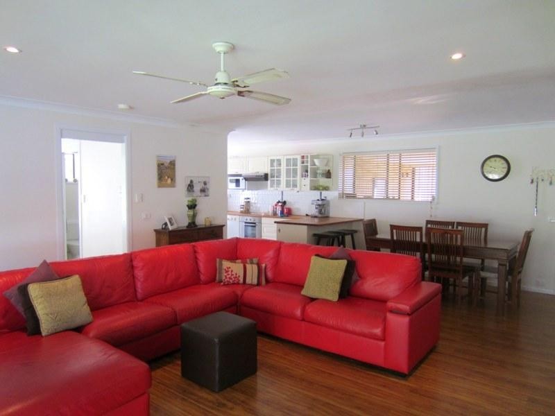 10 Susan St, Yamba NSW 2464