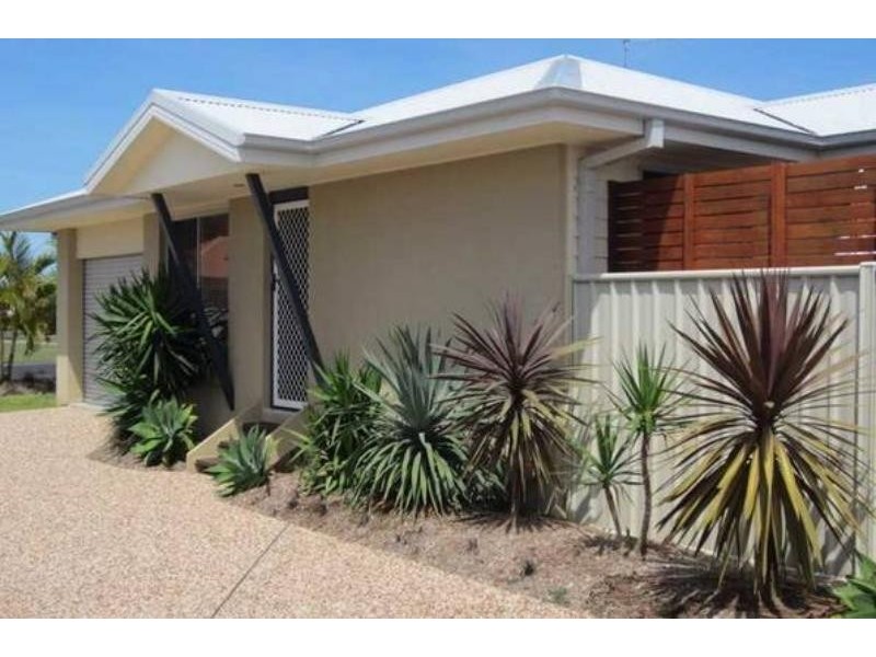 7/14 Wattle Dr, Yamba NSW 2464