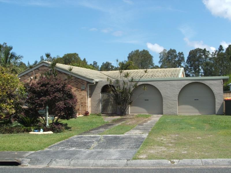 10 Telopea Ave, Yamba NSW 2464