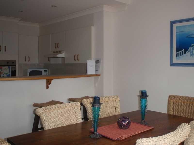 2/16 Beachside Way, Yamba NSW 2464