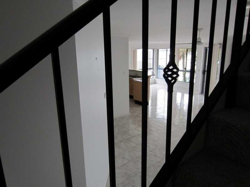 4/7 Edgewater  Cl, Yamba NSW 2464