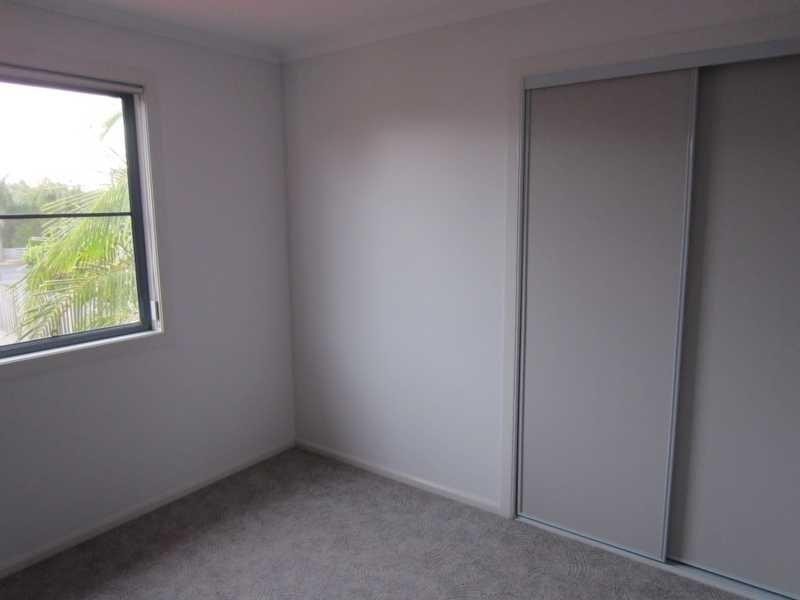 4/7 Edgewater  Cl, Yamba NSW 2464