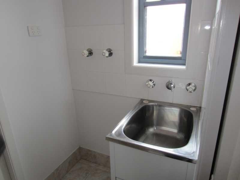 4/7 Edgewater  Cl, Yamba NSW 2464