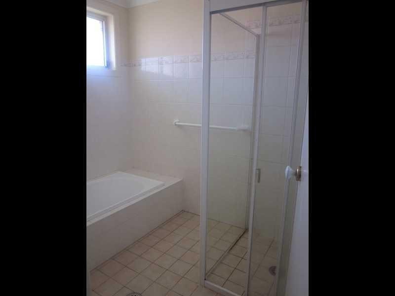 8B Parkview Cres, Yamba NSW 2464