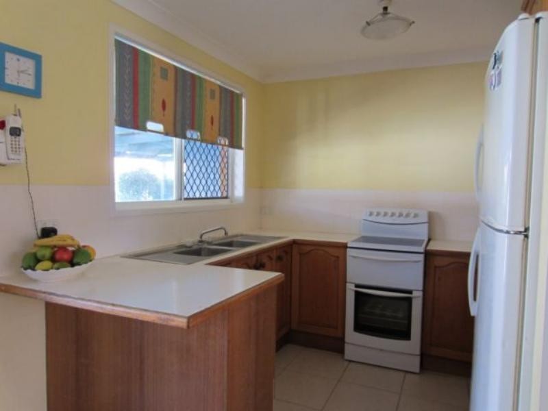 10 Osprey Dr, Yamba NSW 2464