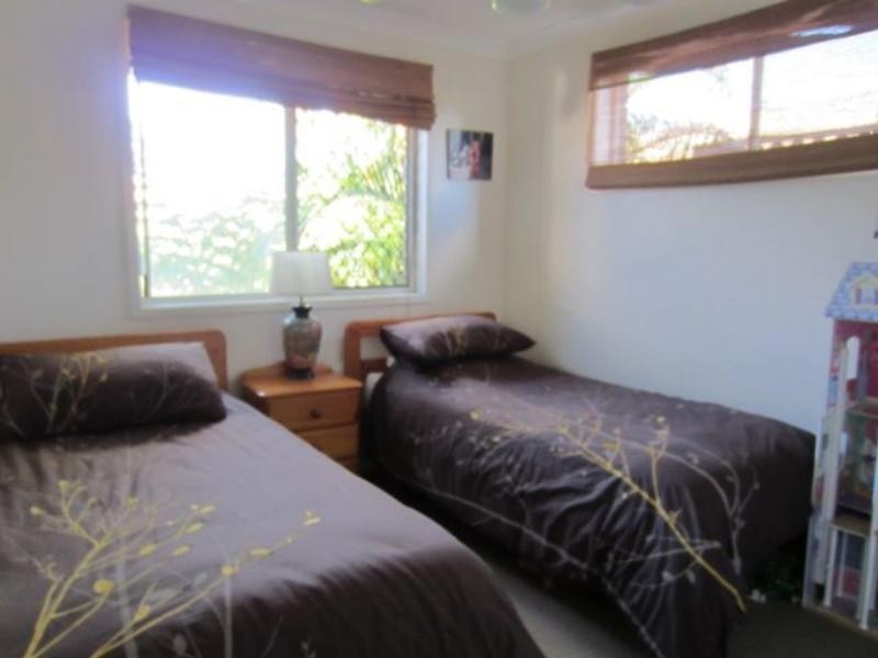 10 Osprey Dr, Yamba NSW 2464