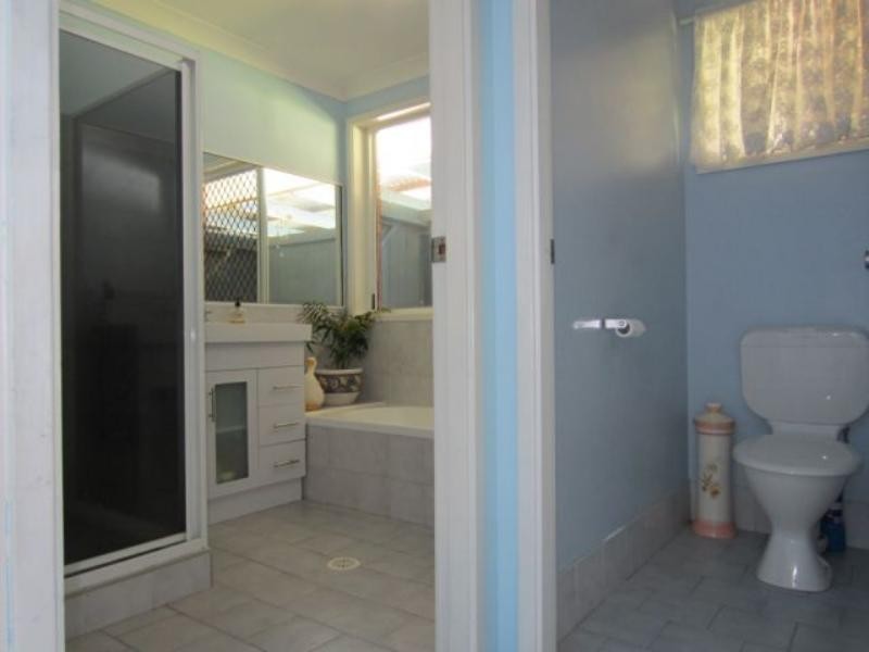 10 Osprey Dr, Yamba NSW 2464