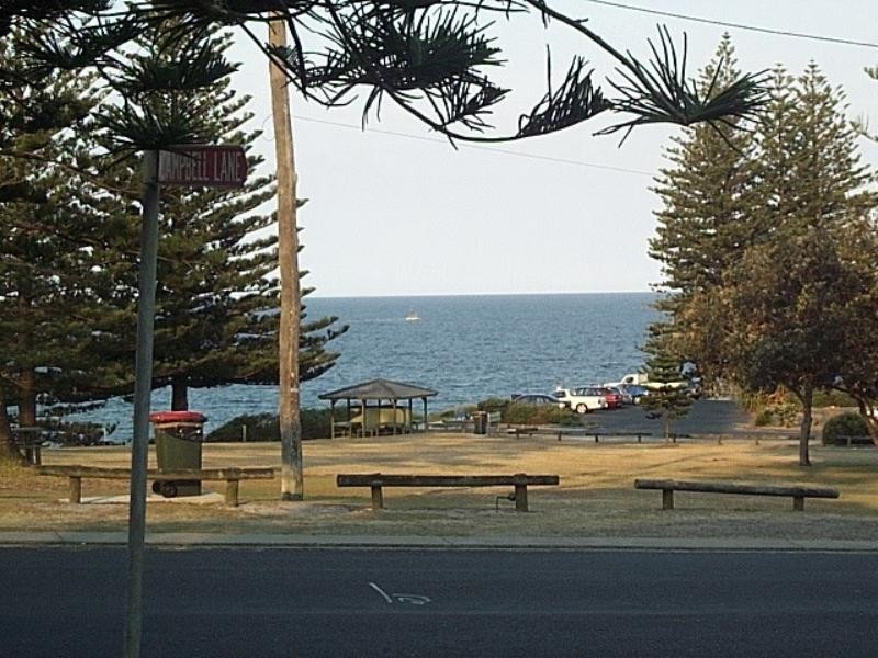 25 Clarence St, Yamba NSW 2464