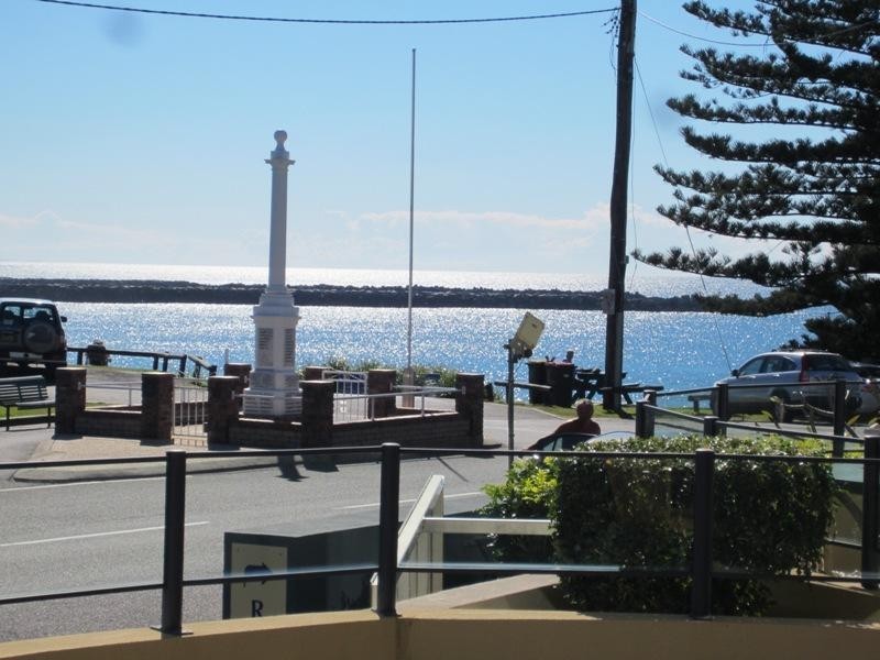 4/4 Queen  St, Yamba NSW 2464