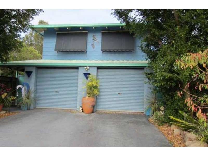 4 Endeavour St, Yamba NSW 2464