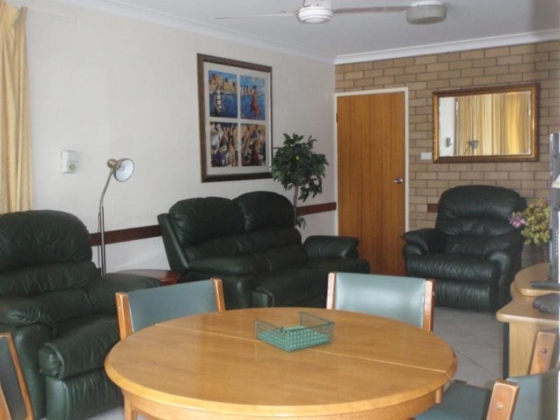 1/6 Queen St, Yamba NSW 2464