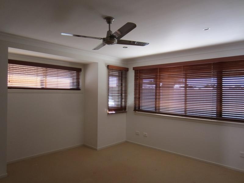 1/6 Bessy Cl, Yamba NSW 2464