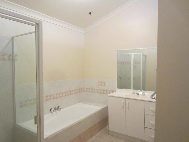 2/16 Beachside Way, Yamba NSW 2464