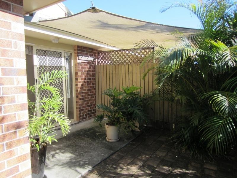 2/16 Beachside Way, Yamba NSW 2464