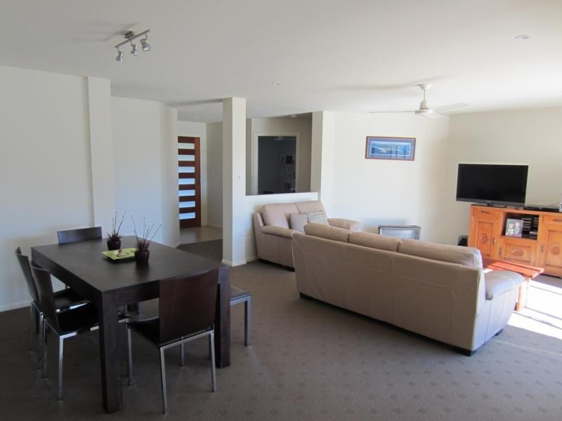 2 Taine Ct, Yamba NSW 2464