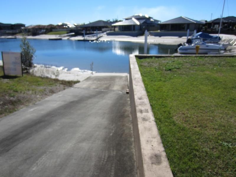 2 Taine Ct, Yamba NSW 2464