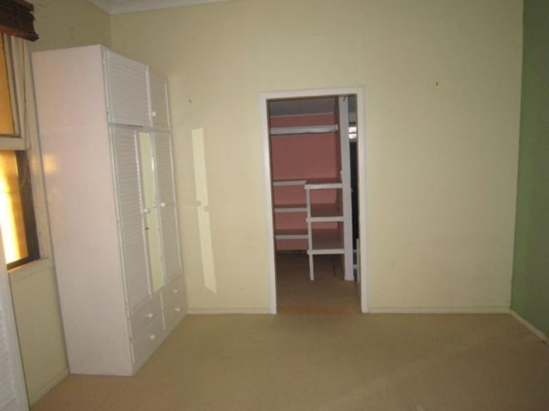 10 Gordon  St, Palmers Island NSW 2463