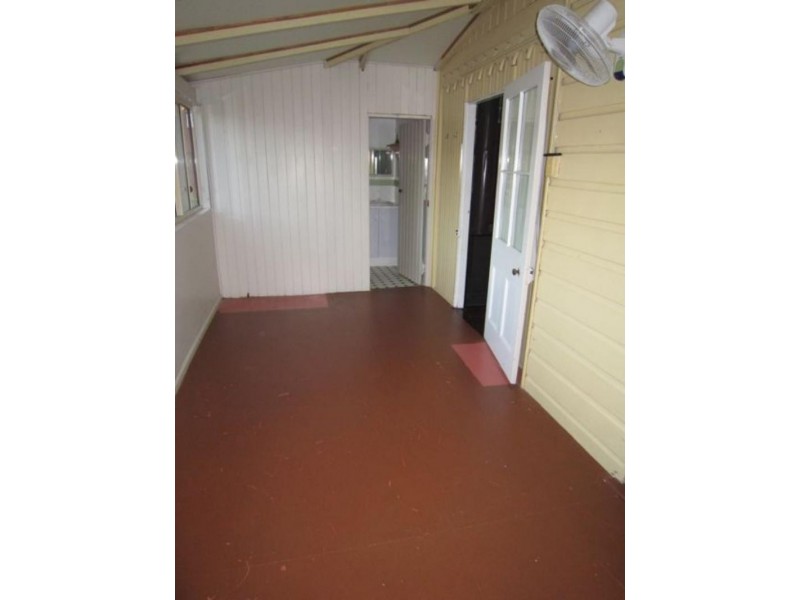10 Gordon  St, Palmers Island NSW 2463