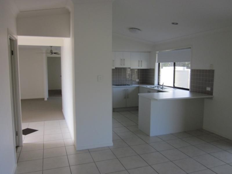 1 Harold Tory Dr, Yamba NSW 2464