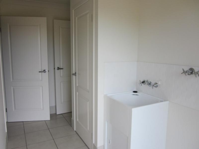 1 Harold Tory Dr, Yamba NSW 2464