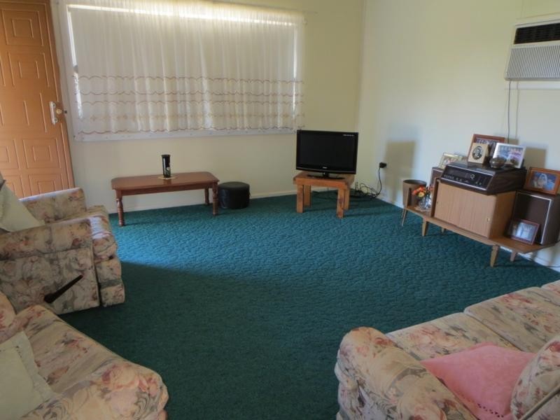 27 Queen  St, Yamba NSW 2464