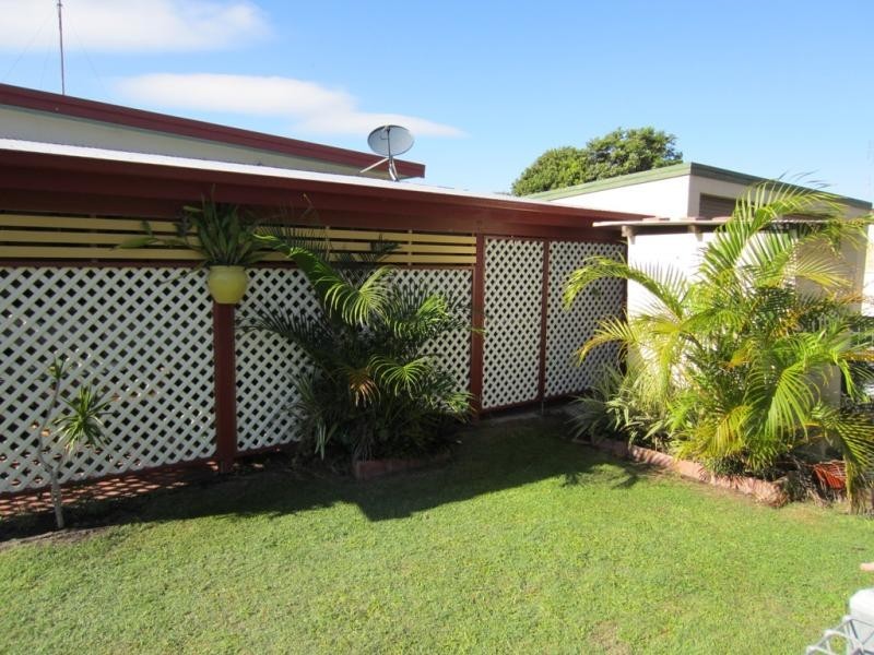 27 Queen  St, Yamba NSW 2464