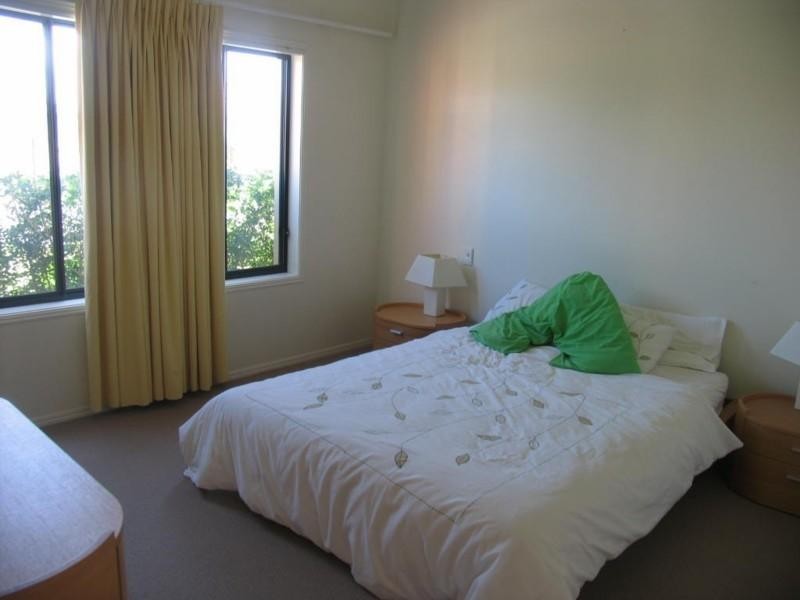 9 Oceania  Ct, Yamba NSW 2464